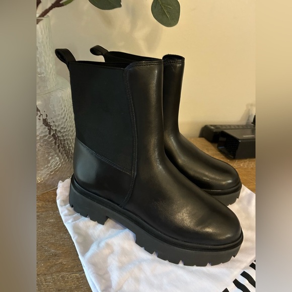 NWT SCHUTZ BILLIE CASUAL BLACK PLATFORM BOOTS - Picture 5 of 6